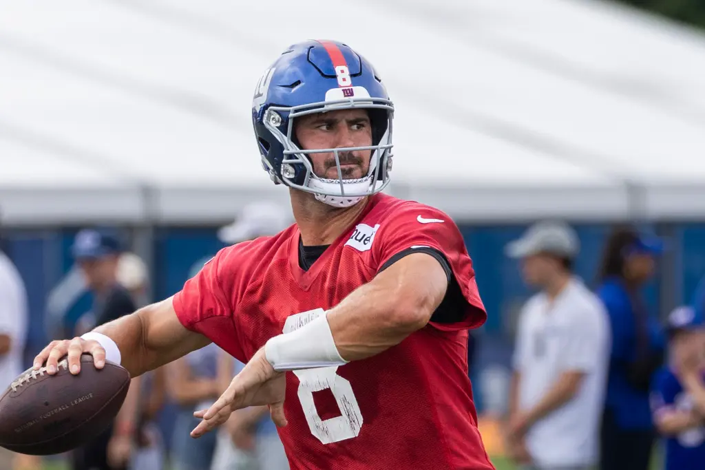 throws-training-camp-quest-diagnostics-86977098